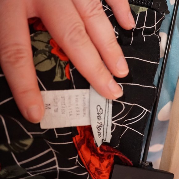 Eva Rose Spiderwebs & Roses 50s Style Midi Swing Skirt - Picture 5 of 5